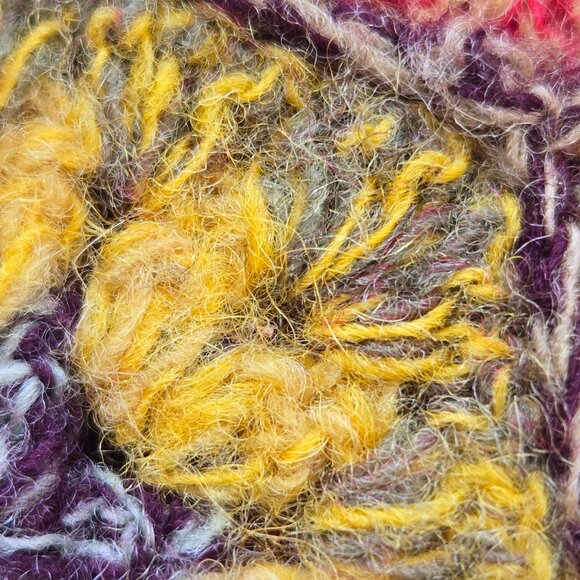 NWOT Crochet Flower WOOL Granny Scarf - Picture 10 of 14